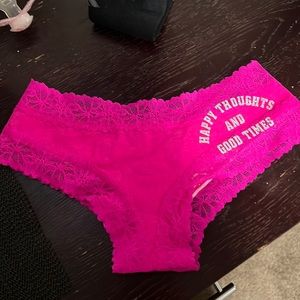 BRAND NEW VS CHEEKIES